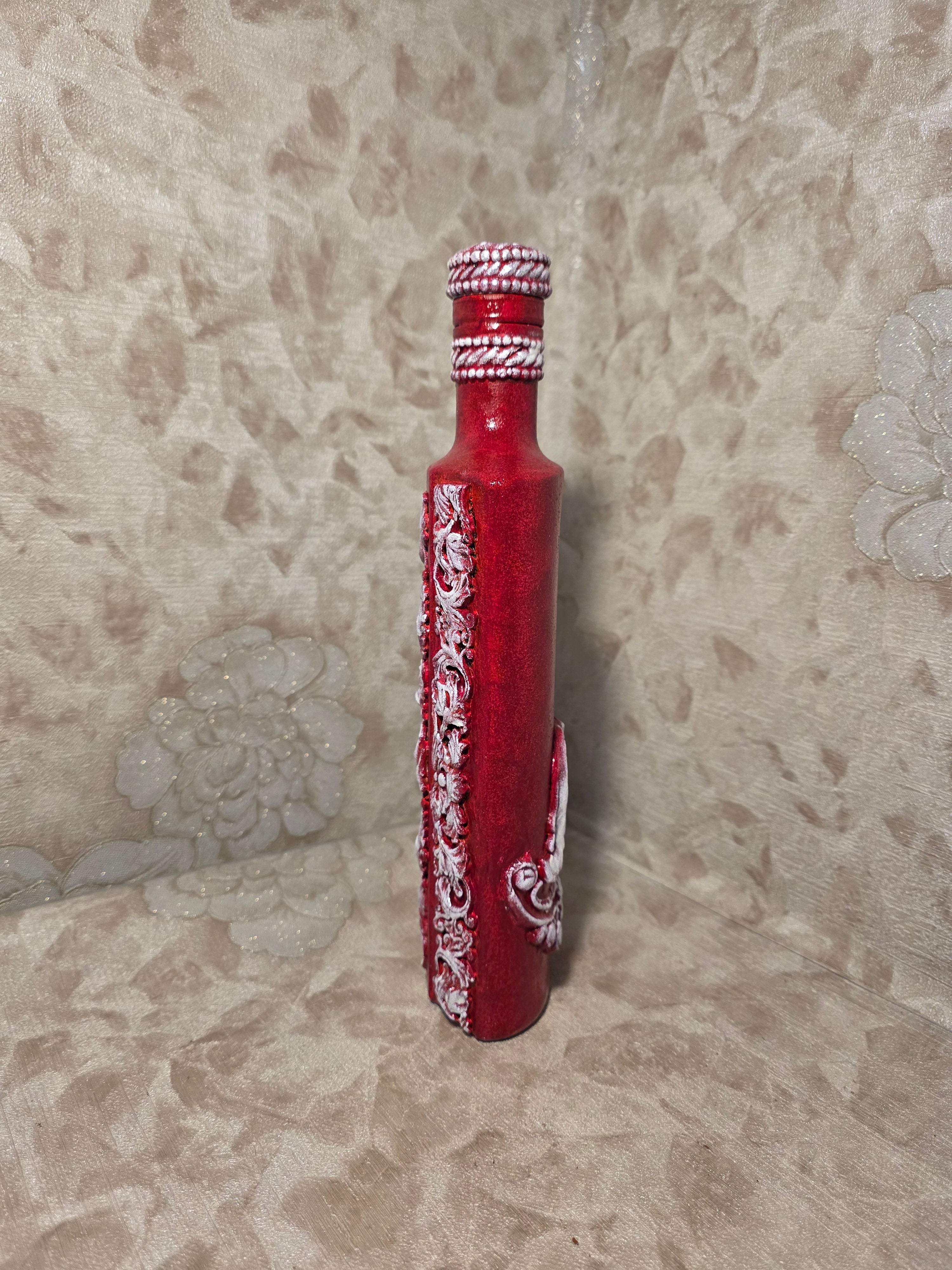 Decorated Bottle - Burgundy Red with Grape Leaves 3D Baroque 800ml (27oz) 32cm (12.6in)