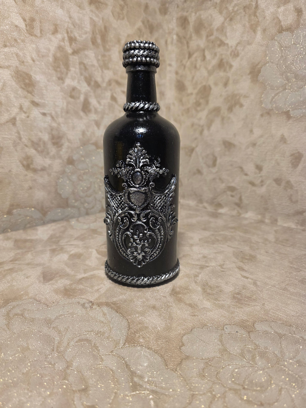 Gothic Bottle - Black Baroque 3D Ornaments 500 ml (16.9 oz) 26 cm (10.2 in)