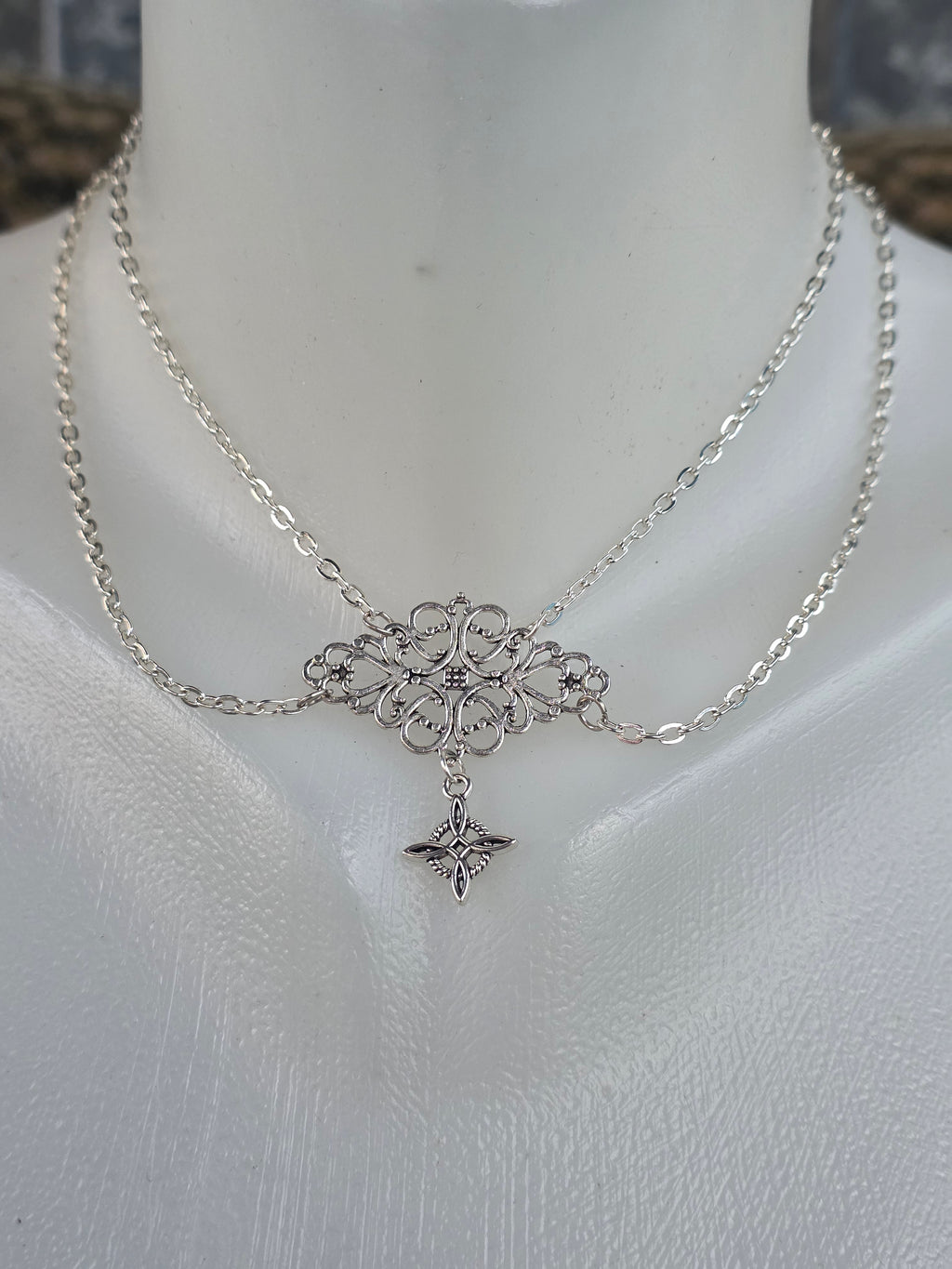 Gothic Choker Necklace with Star Pendant