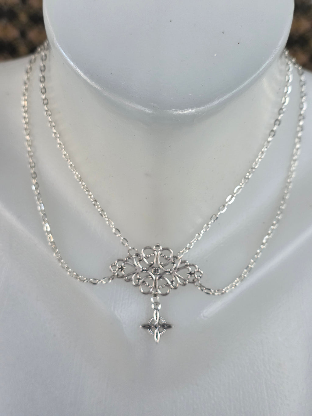 Gothic Choker Necklace with Star Pendant