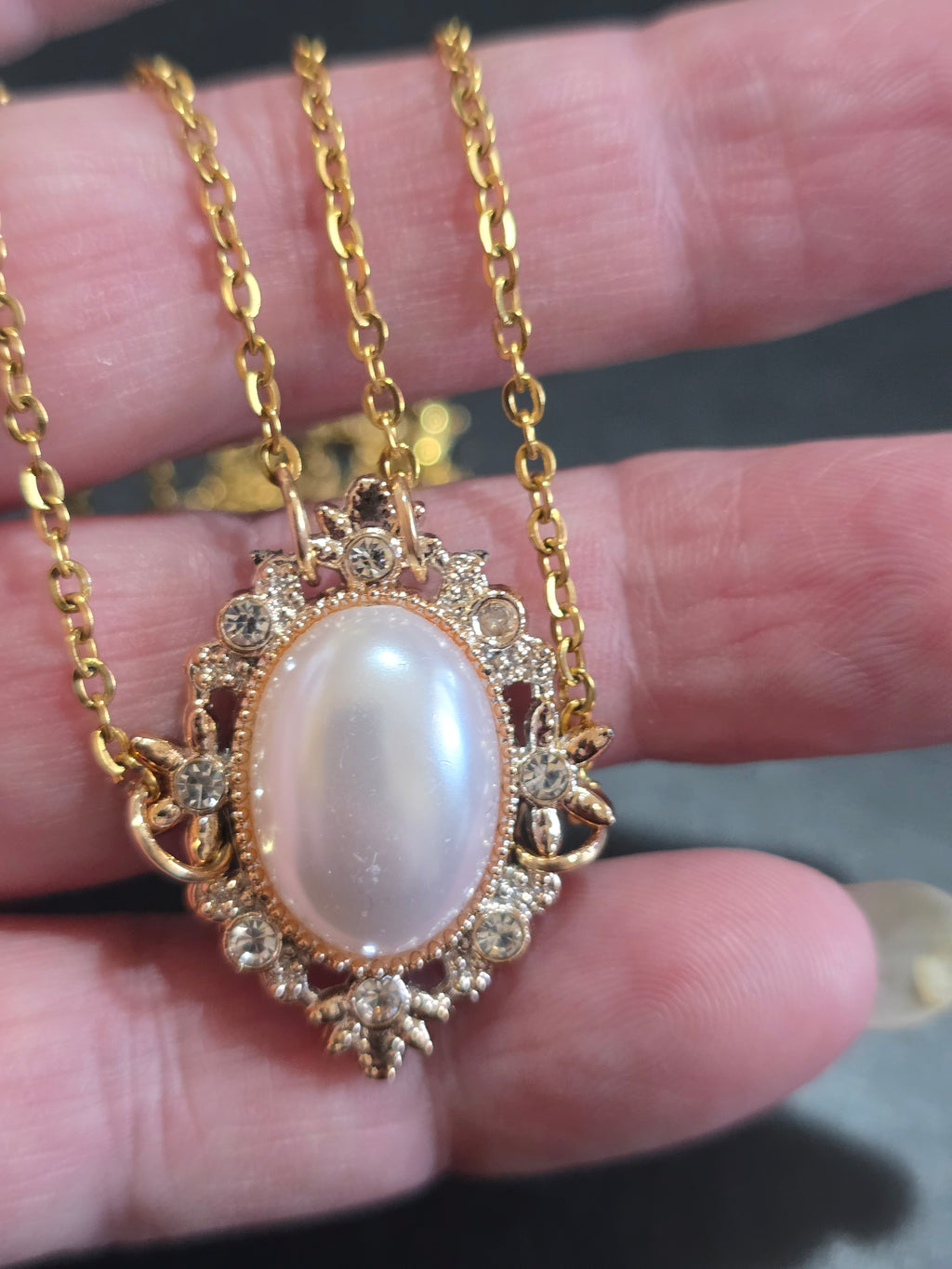 Victorian Pearl Choker Necklace