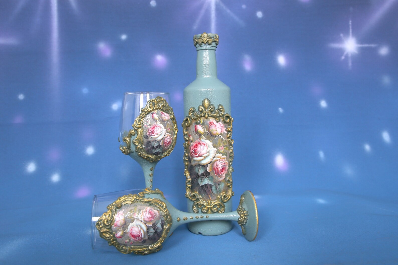 Royal Mint Green Rose Wine Set - Handcrafted Bottle with Crown & 2 Champagne Glasses