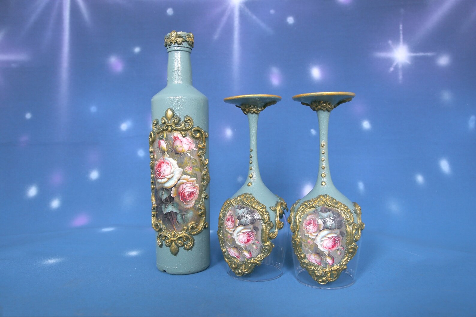 Royal Mint Green Rose Wine Set - Handcrafted Bottle with Crown & 2 Champagne Glasses