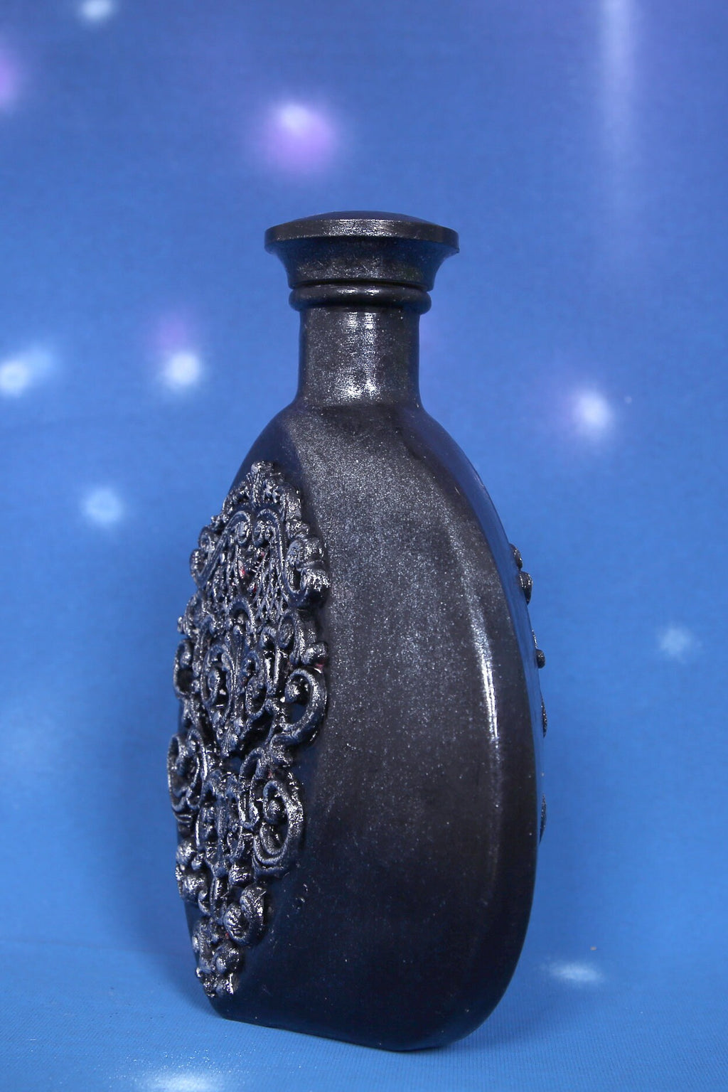 Gothic Brandy Decanter Set with Two Glasses - Black & Silver