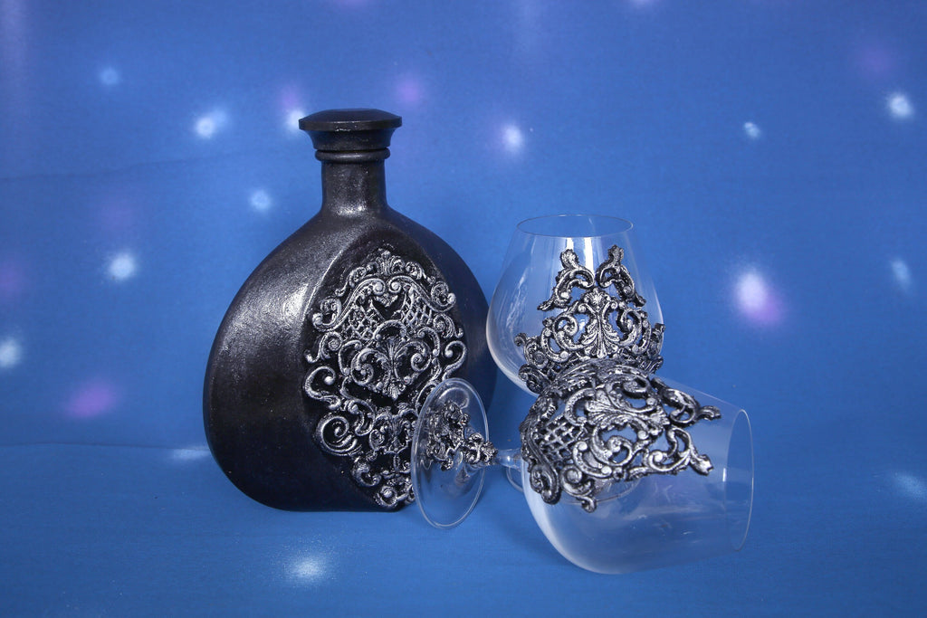 Gothic Brandy Decanter Set with Two Glasses - Black & Silver