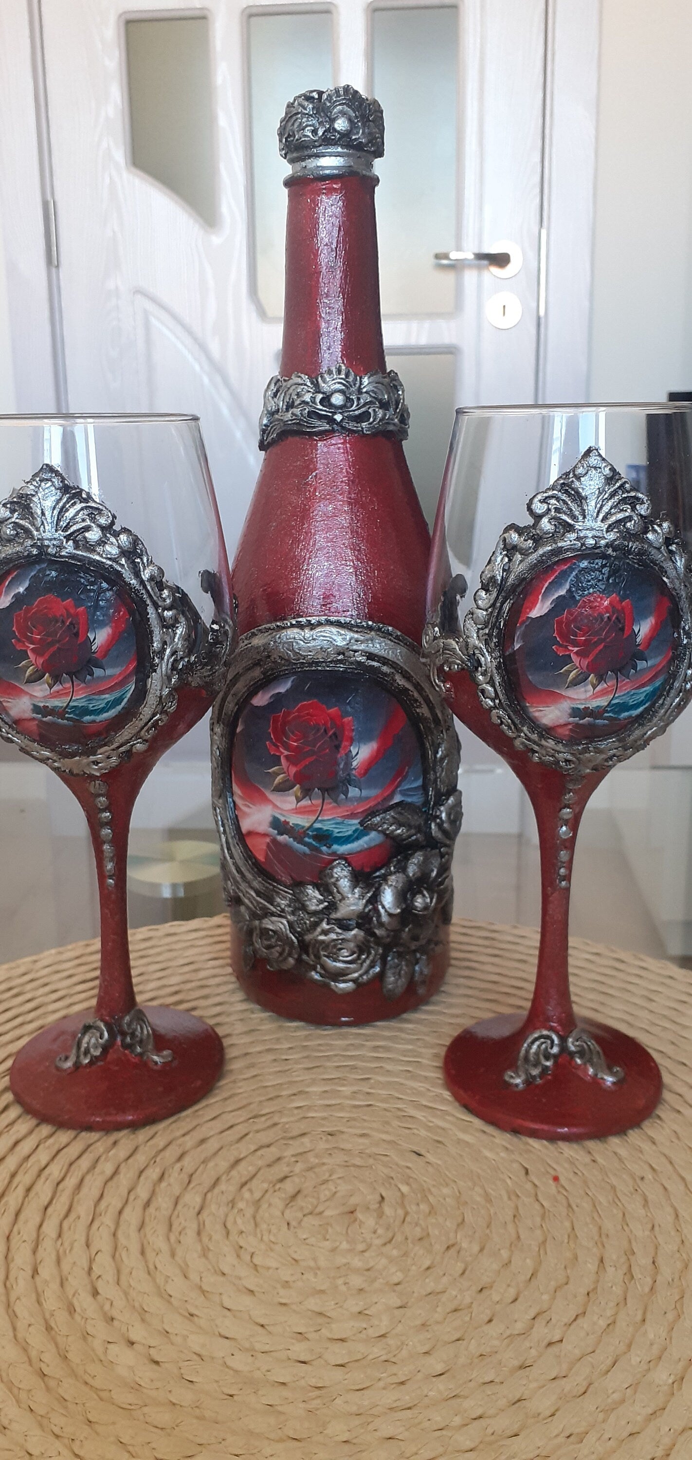 Dark Romance Wine Set - Bottle & 2 Glasses