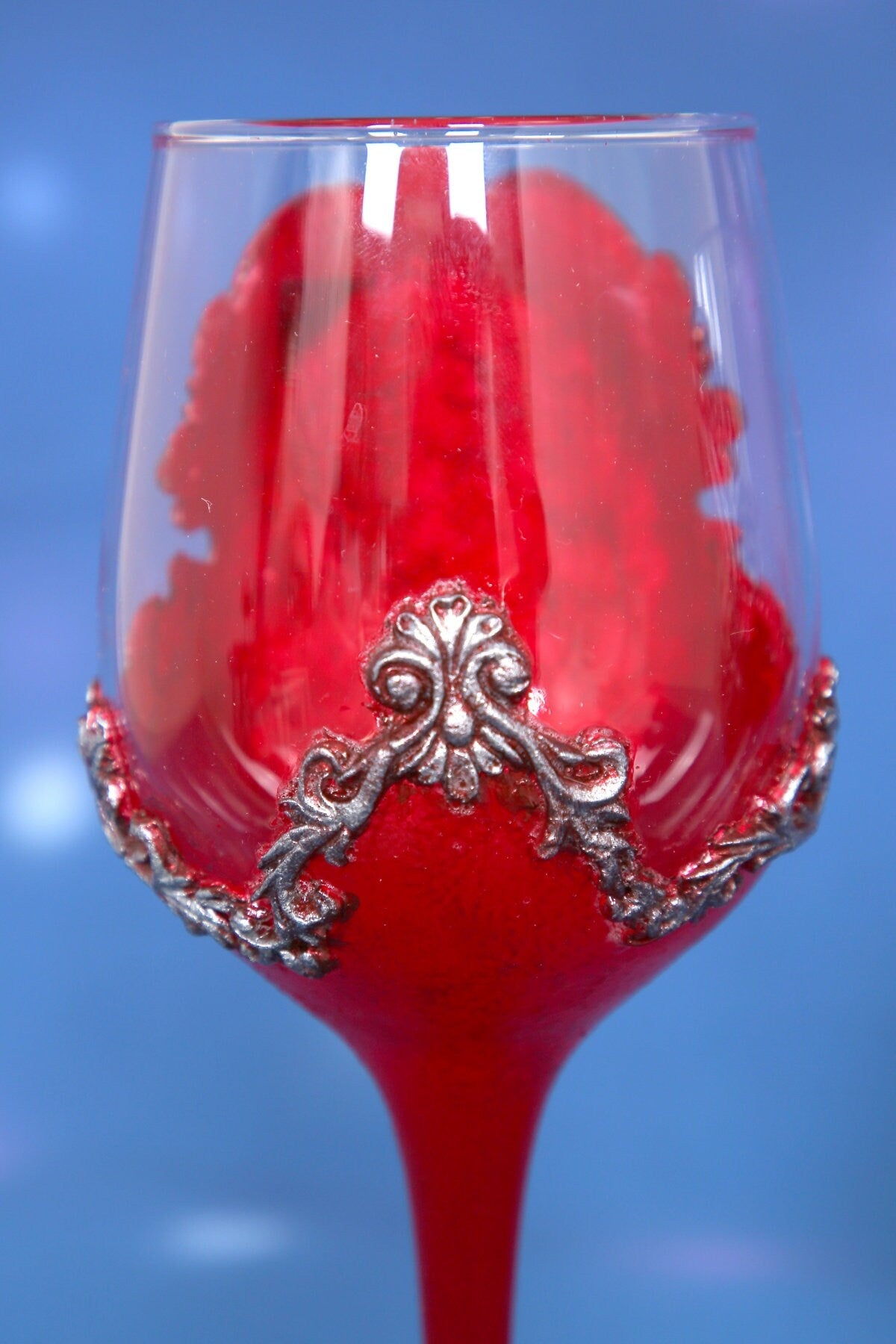 Decorated wine glass with red roses - Handmade
