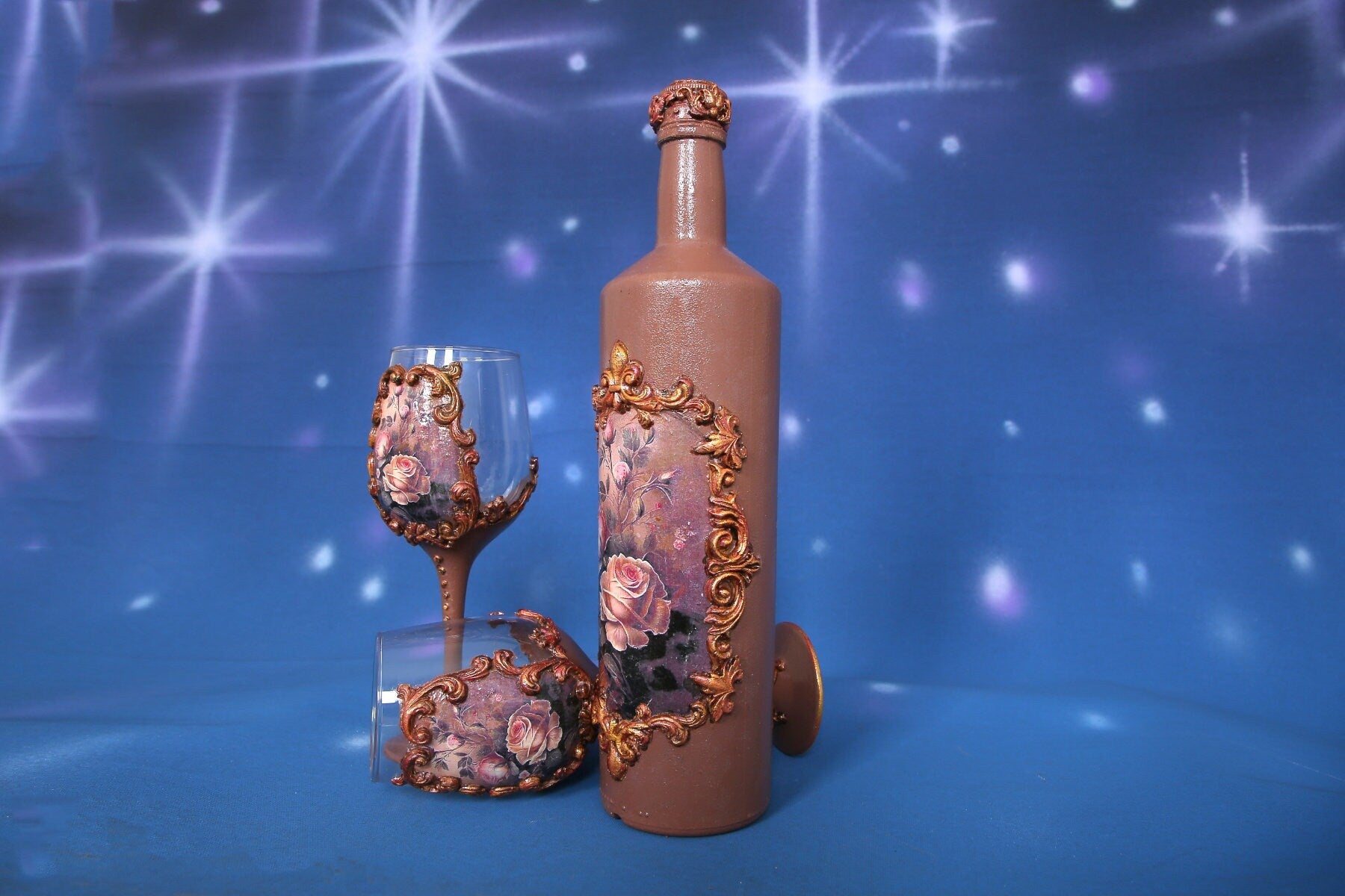 Luxury Bronze Rose Wine Set - Handcrafted 1L Bottle & 2 Glasses with Baroque Gold Ornaments