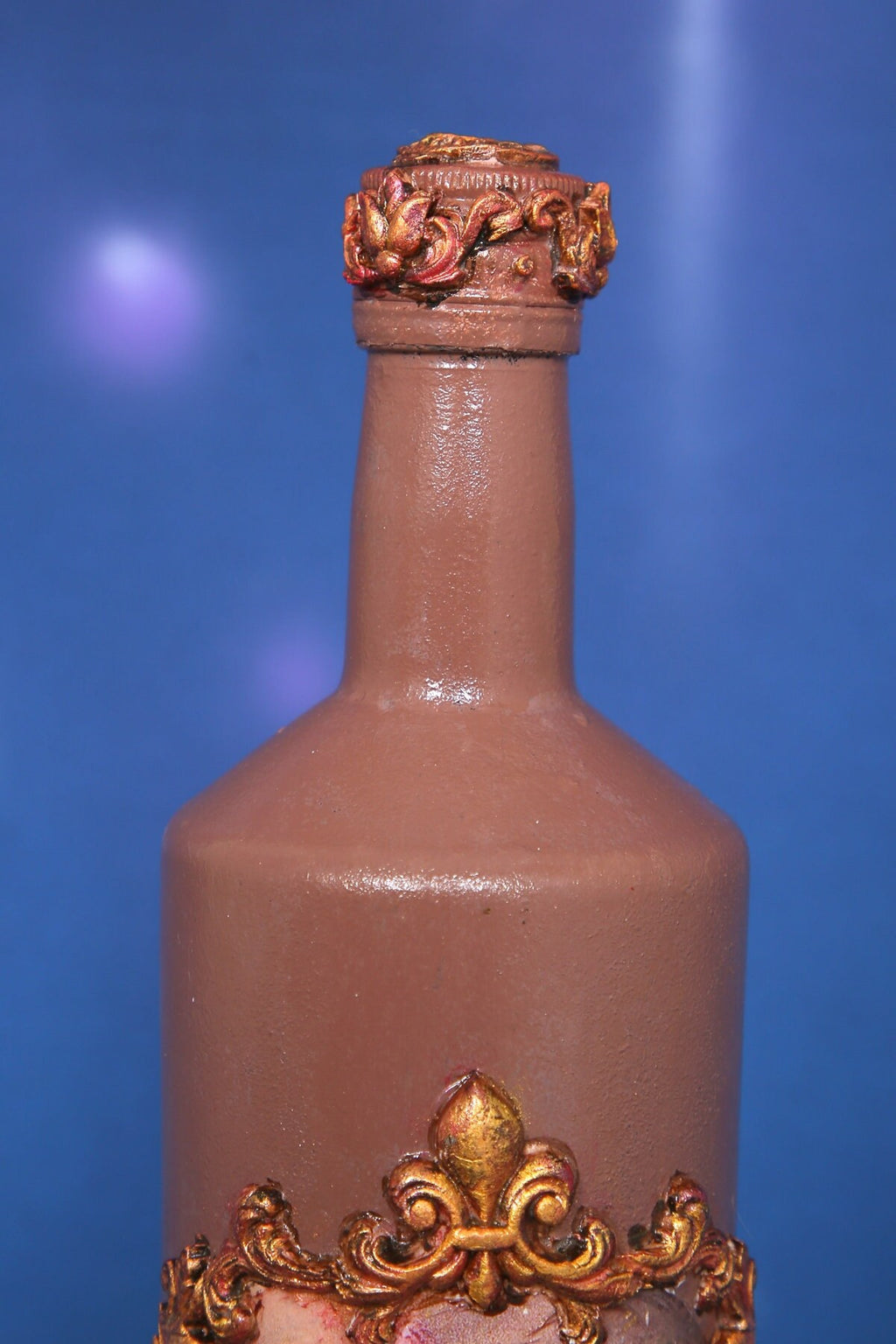 Luxury Bronze Rose Wine Set - Handcrafted 1L Bottle & 2 Glasses with Baroque Gold Ornaments