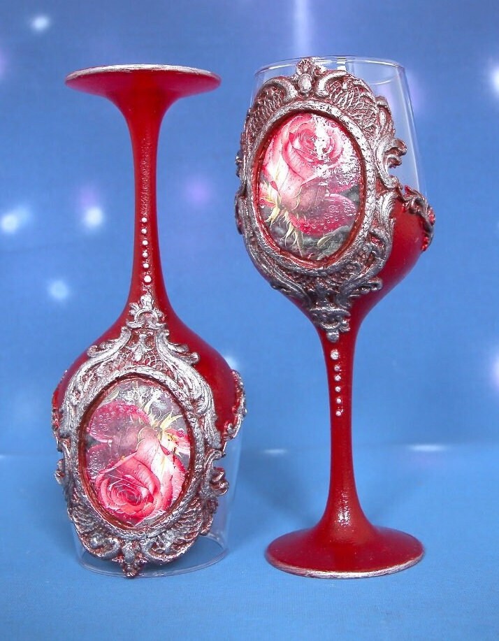 Decorated wine glass with red roses - Handmade