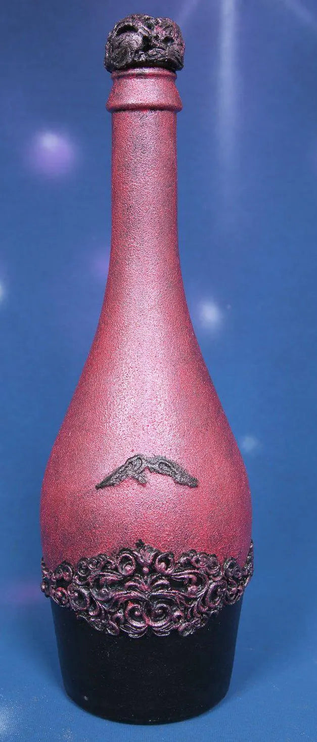 Gothic Romance Decorated Bottle - Pink & Black 800ml