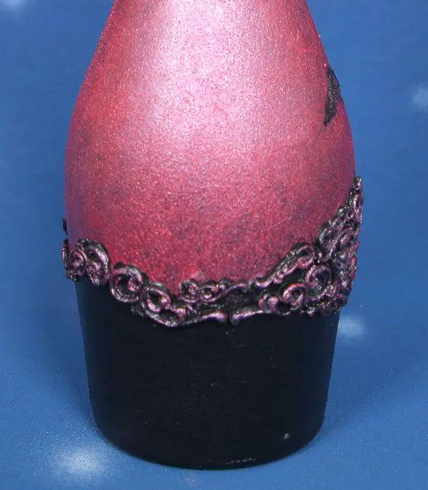 Gothic Romance Decorated Bottle - Pink & Black 800ml