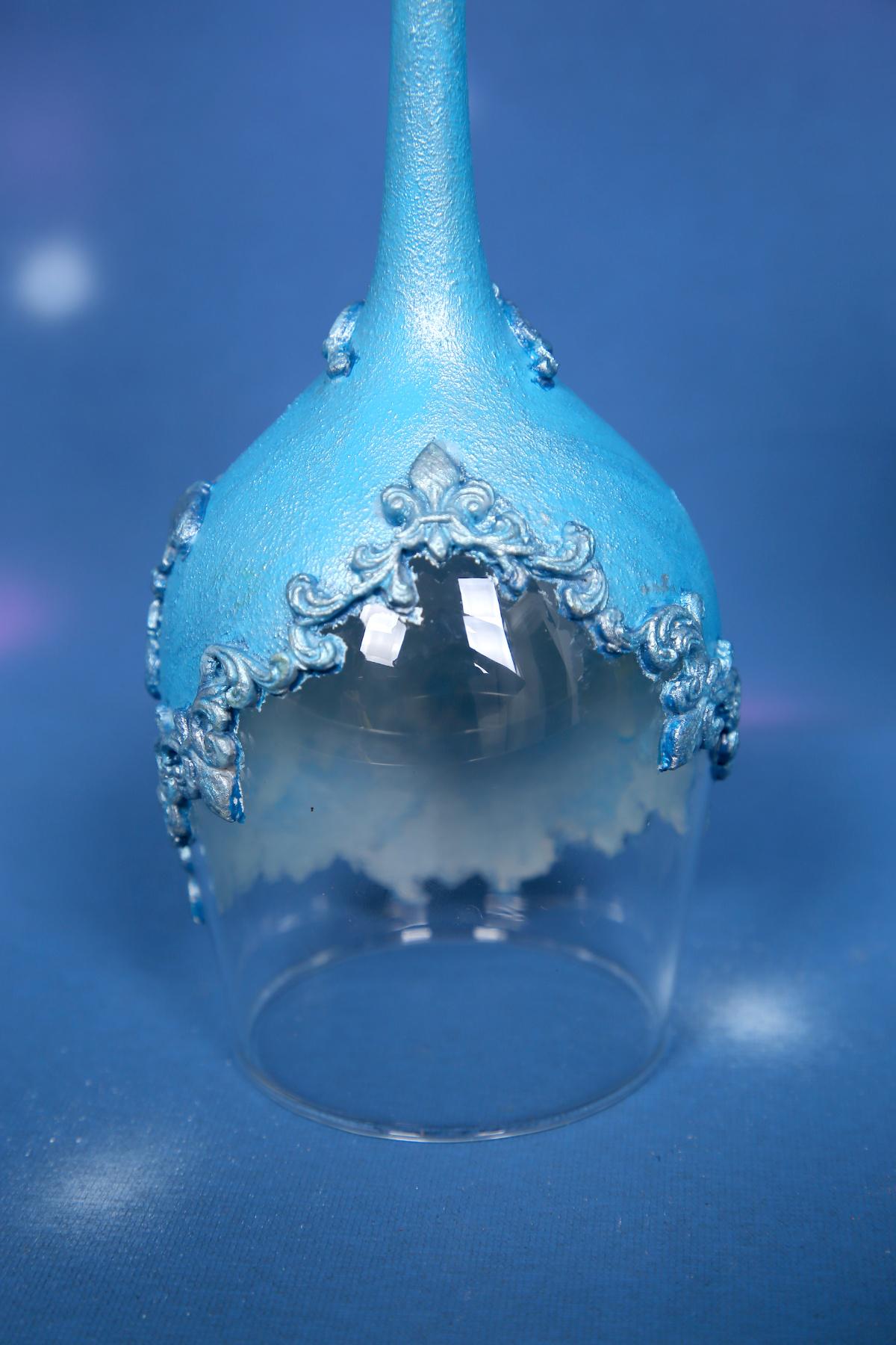 Luxury Ocean Blue Metallic Wine Set - Handcrafted Bottle & 2 Glasses with Silver Baroque Ornaments