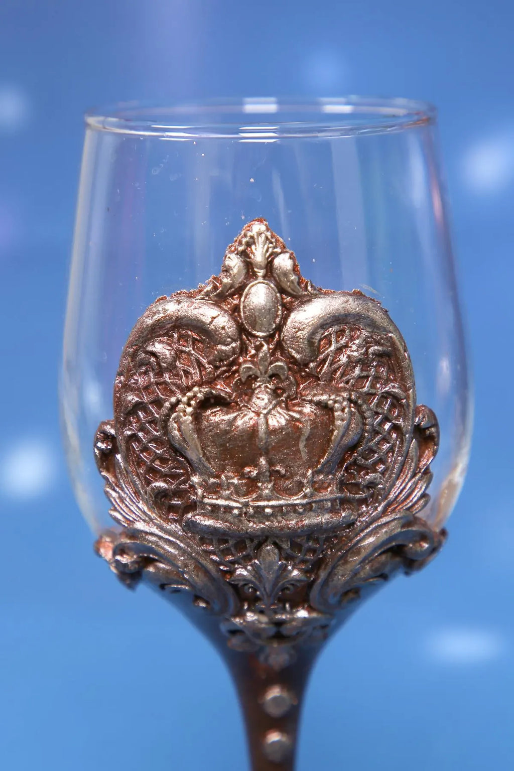 Royal Wine Decanter Set with Crown Motif - Bronze & Brown
