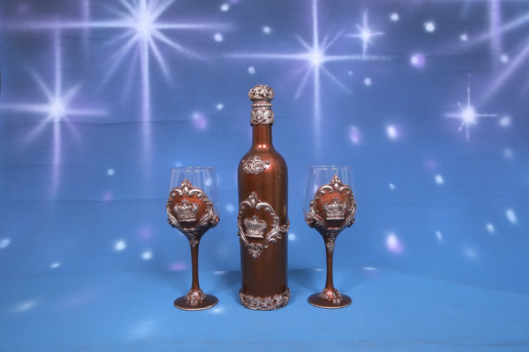 Royal Crown Wine Set - Bottle & 2 Glasses with Bronze & Silver Accents