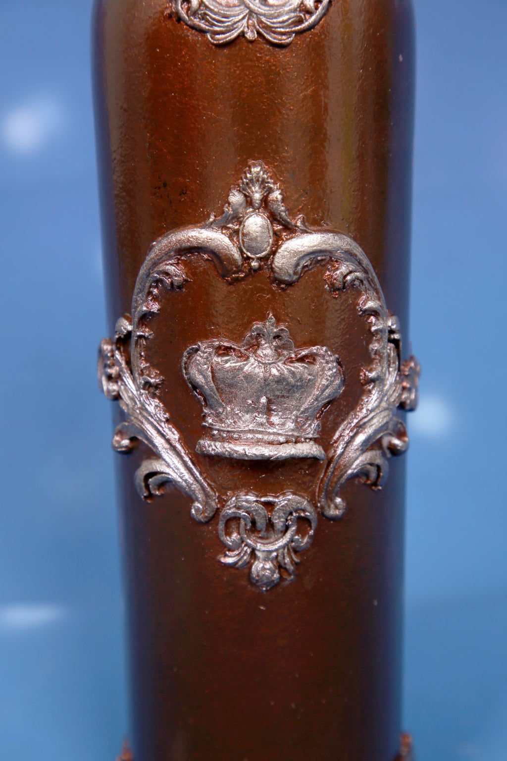 Royal Crown Wine Set - Bottle & 2 Glasses with Bronze & Silver Accents