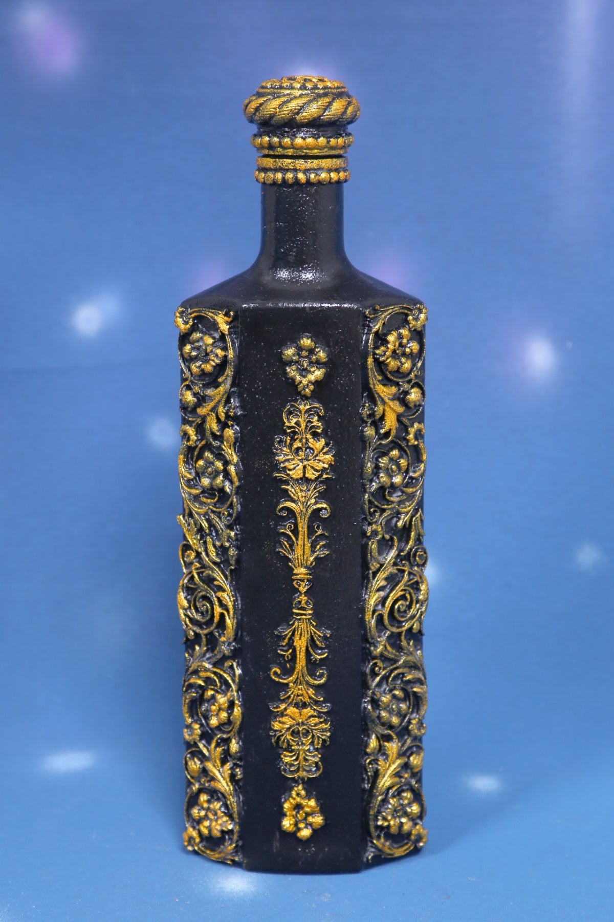 Luxury Black & Gold Red Wine Decanter Set with 2 Glasses