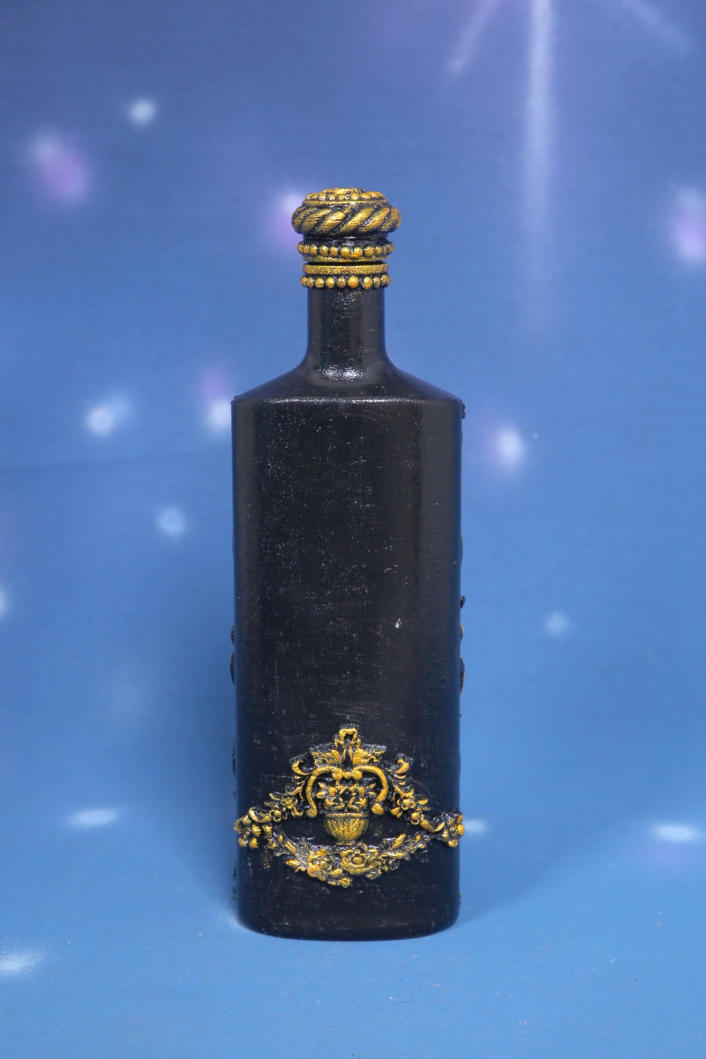 Luxury Black & Gold Red Wine Decanter Set with 2 Glasses